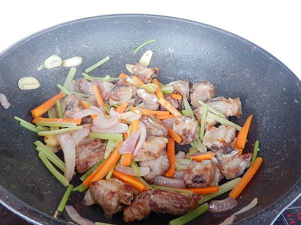 Homemade Dry Pot Spare Ribs recipe