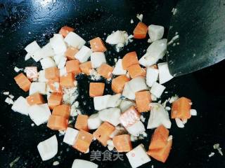 Stir-fried Mantou Ding recipe
