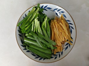 Refreshing and Non-greasy Fried Three-wire recipe