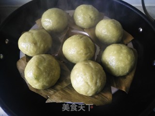 Fish Floss and Salted Egg Yolk Stuffed Green Dumplings recipe