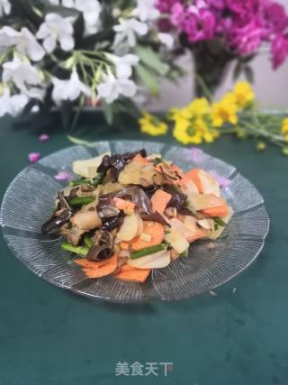 Stir-fried Shredded Pork in Four Colors recipe