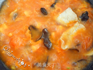 [hebei] Fungus Tomato Fish Soup recipe