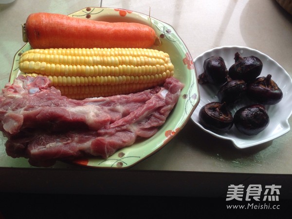 Carrot and Corn Pork Ribs Soup recipe