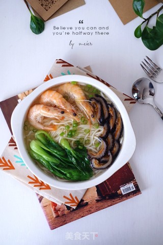 Red Ginseng Prawn Noodles recipe