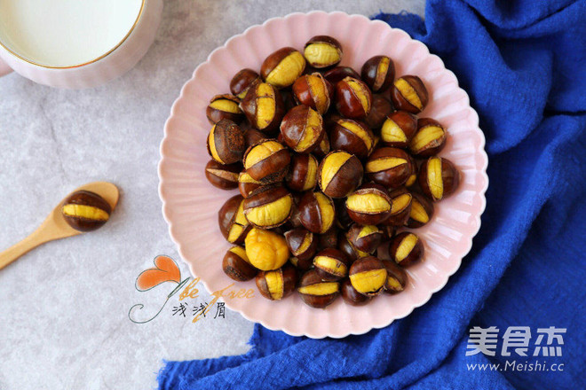 Roasted Chestnuts with The Most Beautiful Taste in Autumn recipe