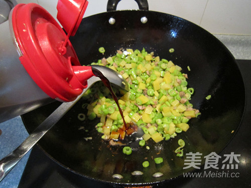 Fresh Seafood Marinated Noodles recipe