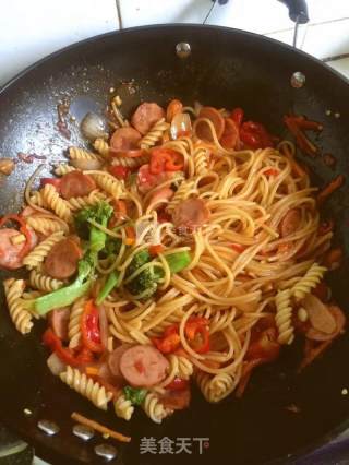 Stir-fried Spaghetti with Ham recipe