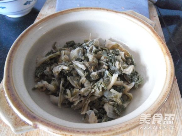 Dried Cabbage with Bean Curd Vermicelli recipe