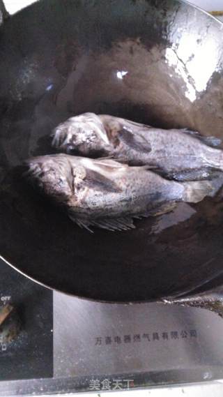 Milky Black Fish Soup recipe