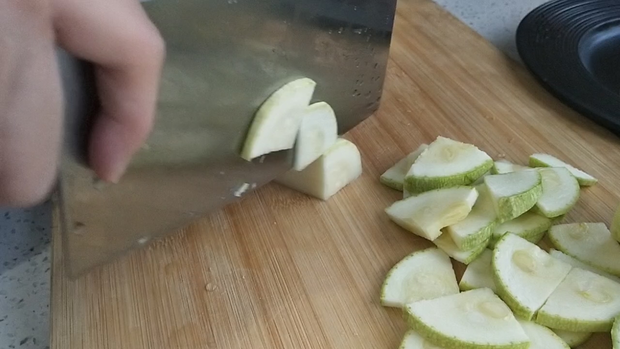 Fried Zucchini with Luncheon Meat recipe