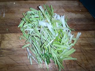 Stir-fried Shredded Pork with Cilantro and Carrots recipe