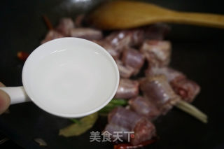 Roasted Duck Neck with Clove recipe