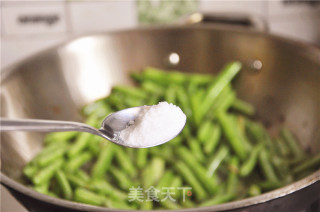 Seafood Noodles with Beans recipe