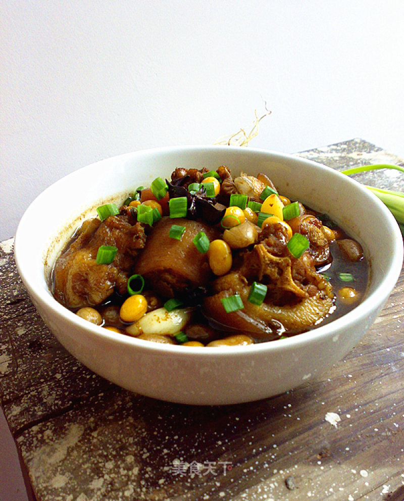 Braised Pork Tail with Peanuts and Soybeans