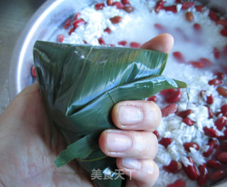 Red Kidney Bean and Double Date Zongzi recipe