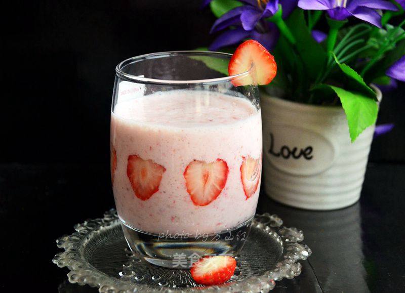 Strawberry Milkshake recipe