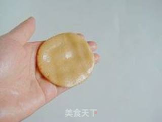 Favorite Cantonese-style Moon Cake-[egg Yolk Lotus Paste Moon Cake] recipe