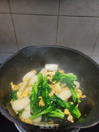 Stir-fried Rice Cake with Eggs and Vegetables recipe