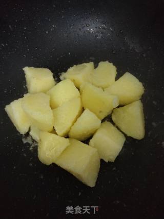 Stewed Beef Brisket with Carrots and Potatoes recipe