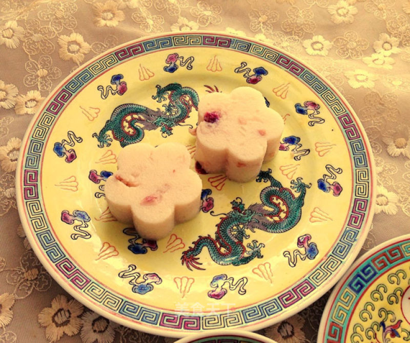 Rose Lotus Root Powder Milk Cake recipe