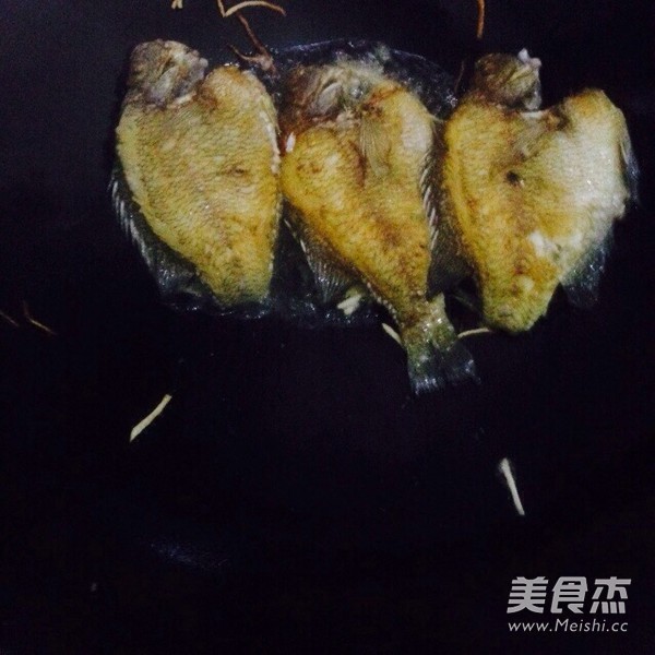 Fried Sunfish with Ginger recipe