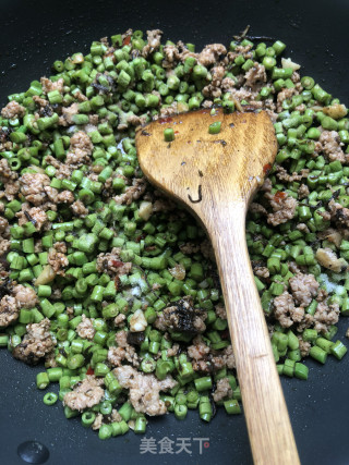 Fried Beans with Olive Minced Meat recipe