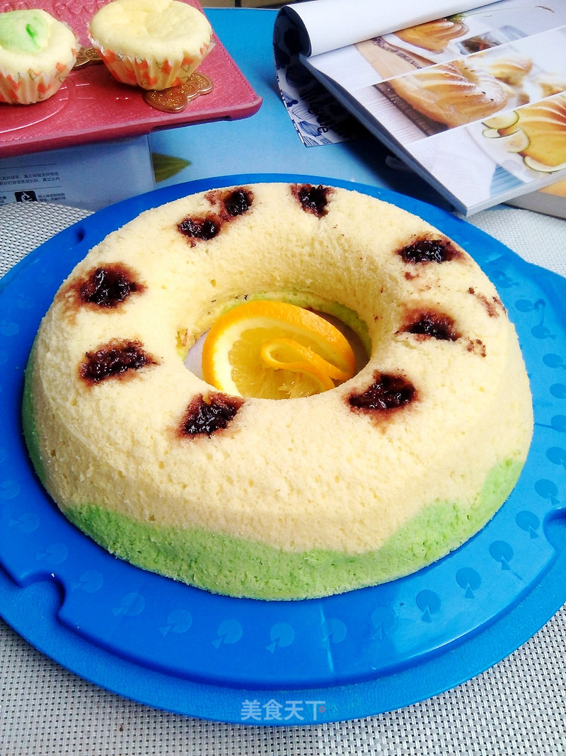 Gorgeous Two-color Yogurt Cake recipe