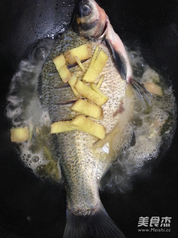 Braised Bream with Beer recipe