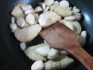 Grilled Fresh Vegetarian Chicken with Garlic recipe
