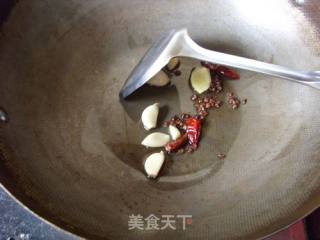 Braised Goose with Dried Vegetables and Peanuts recipe