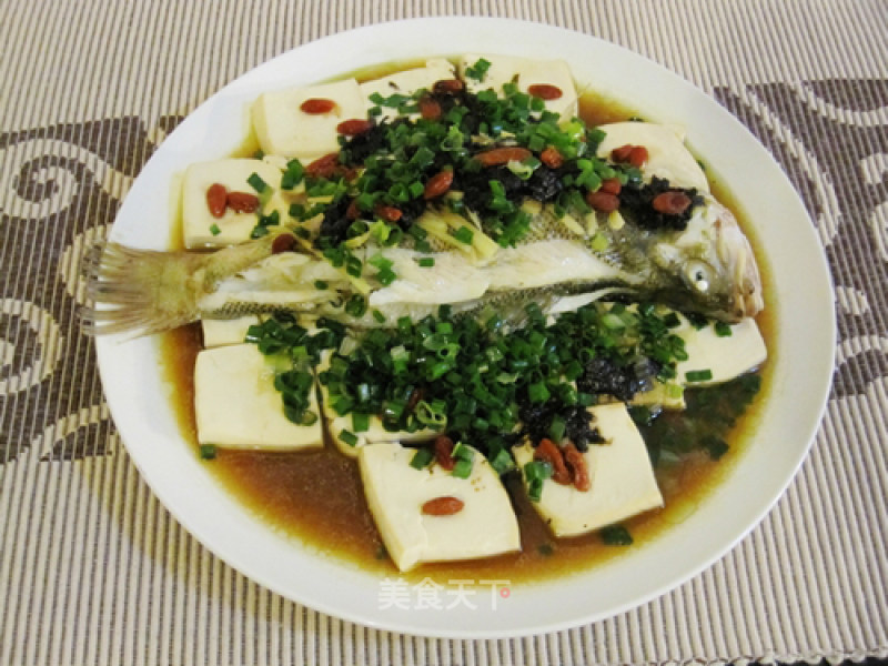 Steamed Sea Bass with Olive Vegetables recipe
