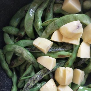 Braised Green Pumpkin with Pork Ribs and Beans recipe