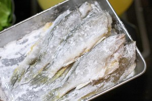 Pan Fried Small Yellow Croaker recipe