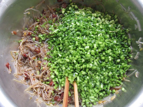 Chinese Leek and Vermicelli Steamed Buns recipe