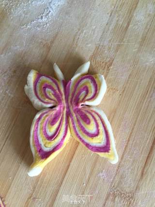 Three Color Butterfly Steamed Buns recipe