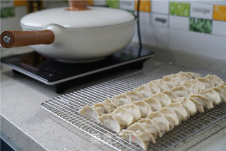 Enoki Mushroom and Celery Meat Dumplings recipe