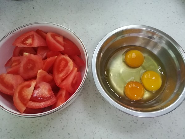 Tomato and Egg Noodles recipe