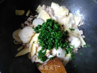 【shanghai】shepherd's Purse Stir-fried Rice Cake recipe