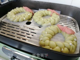 Christmas Wreath Buns recipe