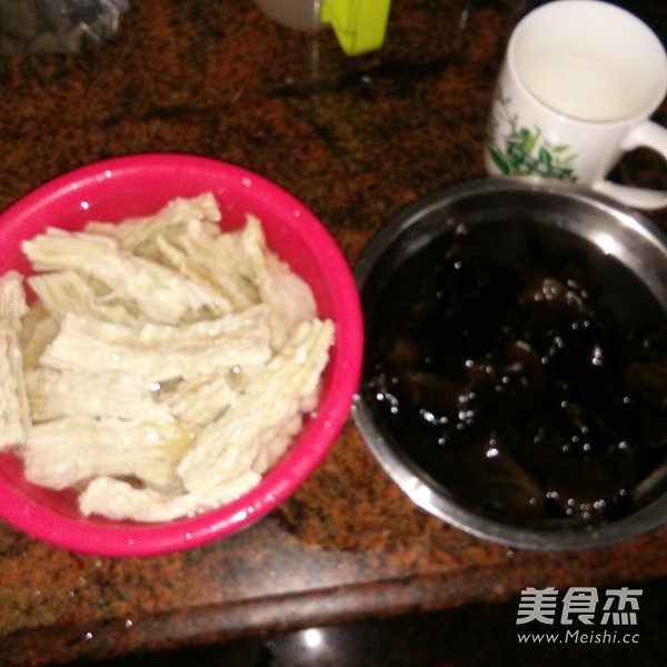 Vegetarian Fried Fungus Yuba recipe