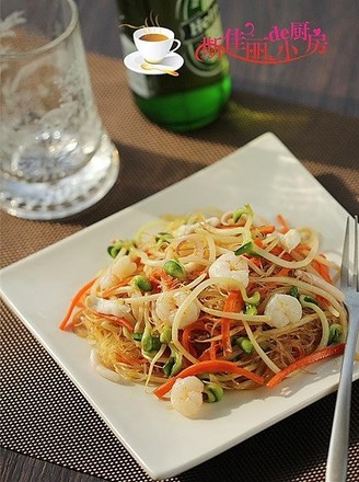 Stir-fried Rice Noodles with Seafood recipe