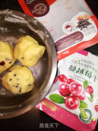 Grape Souffle Biscuits recipe