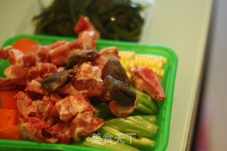 Seaweed and Corn Pork Ribs Soup recipe