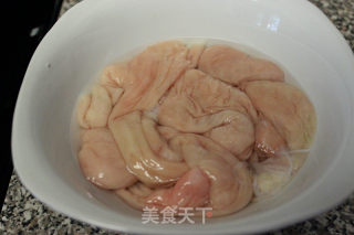 Stir-fried Large Intestine with Pickled Vegetables and Bamboo Shoots recipe