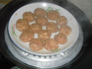 Steamed Little Lion Head recipe