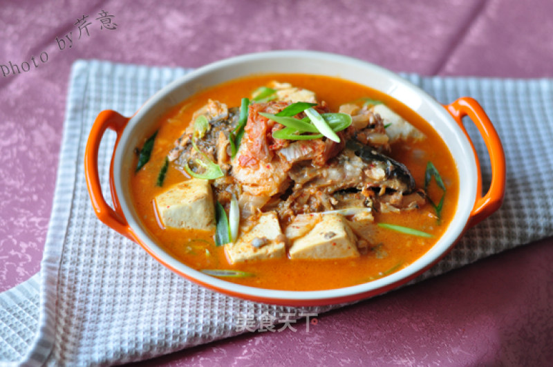 Spicy Salmon Head Tofu Soup