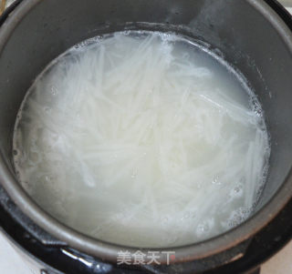 Shredded Radish Porridge with Minced Pork recipe