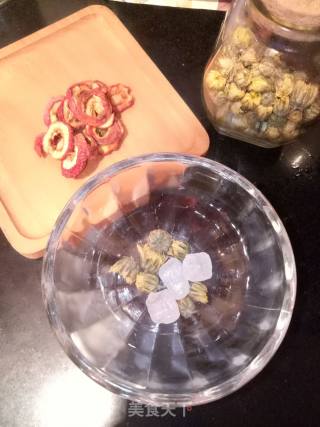 Chrysanthemum and Hawthorn Tea recipe