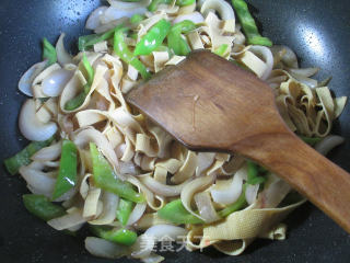 Thousands of Green Peppers and Onions Fried recipe