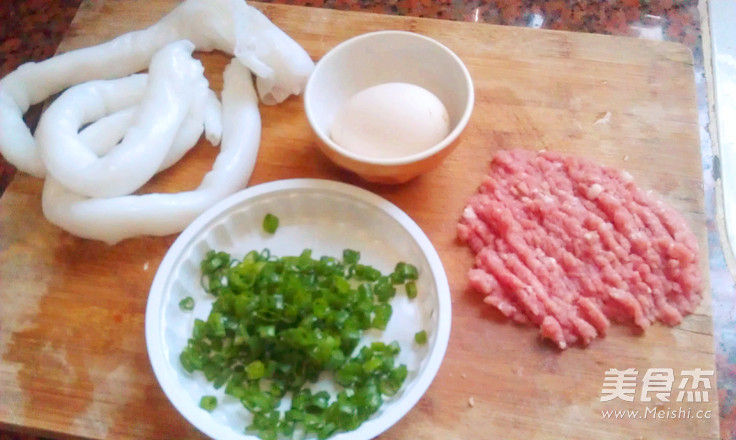 Minced Meat Steamed Rice Noodles recipe